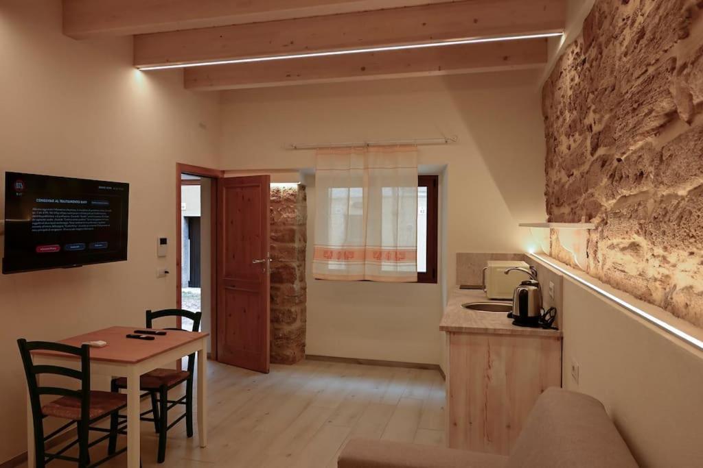 Suite Prince Of Majorca Splendid Gem Downtown Alghero Bagian luar foto